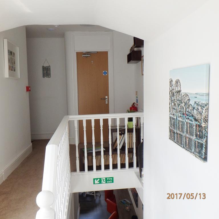 Saint Cadfans Lodge タウィン エクステリア 写真